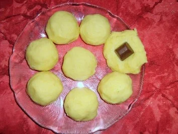 Küsschenknödel mit Kaffee-Vanille-Soße - Rezept - Bild Nr. 7