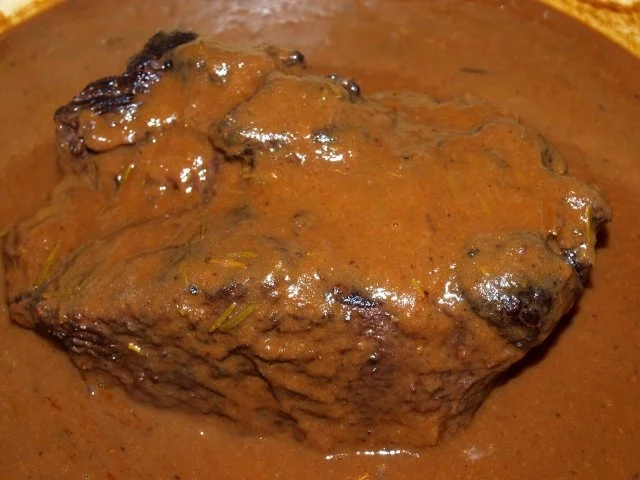 Stufato di manzo al vino rosso		 (Rinderbraten in Rotweinsauce) - Rezept - Bild Nr. 2