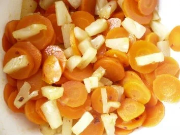 Möhrensalat mit Chiliananas - Rezept