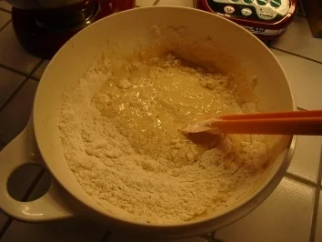 Hefeteig gerührt Grundrezept - Rezept