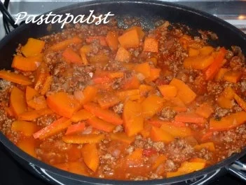 Rezept: Hackfleisch-Kürbis-Pfanne Bild Nr. 4 Hackfleisch-Kürbis-Pfanne - Rezept - Bild Nr. 4