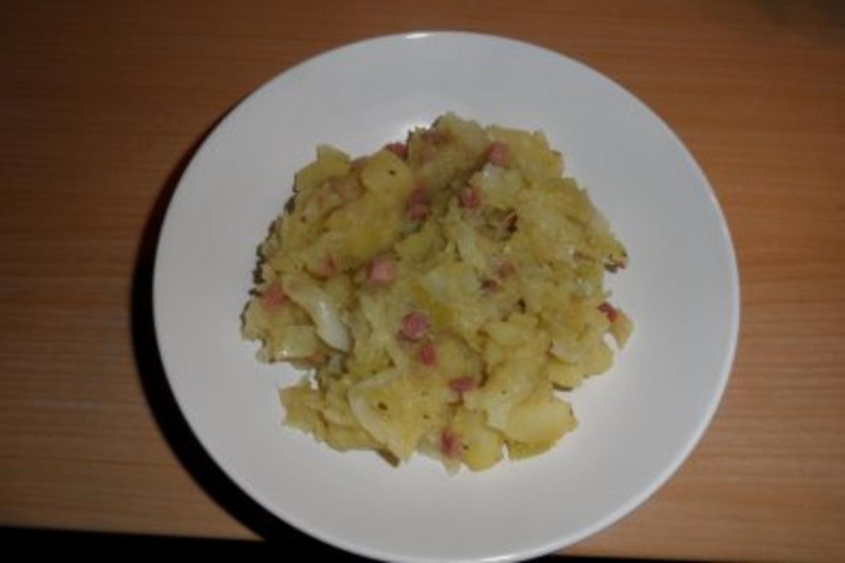 Bilder für Wirsing Eintopf mit wenig Kartoffeln - Rezept