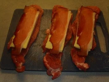 Rezept: Fleischgerichte: Schnitzel a la cordon blue Bild Nr. 5 Fleischgerichte: Schnitzel a la cordon blue - Rezept - Bild Nr. 5