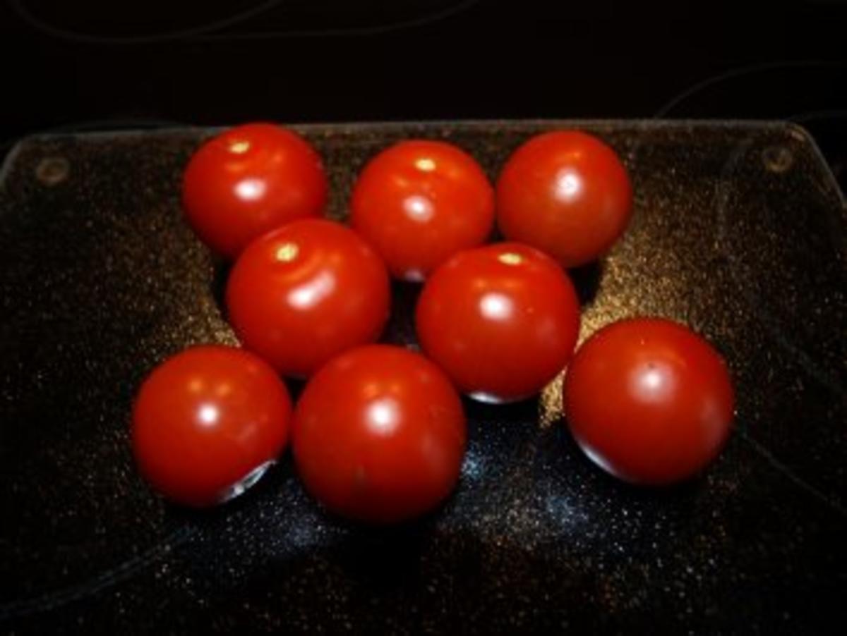 Rinderhüftsteaks mit Röstzwiebeln und geschmolzenen Tomaten - Rezept - Bild Nr. 4