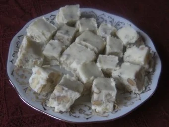 Rezept: Weiße Walnuss - Schokoladenwürfel Bild Nr. 2 Weiße Walnuss - Schokoladenwürfel - Rezept - Bild Nr. 2