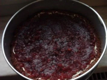 Rezept: Sahnetorte mit Preiselbeeren--- Bild Nr. 9 Sahnetorte mit Preiselbeeren--- - Rezept - Bild Nr. 9