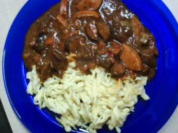 Fleischgerichte:Deftiger Gulaschtopf - Rezept