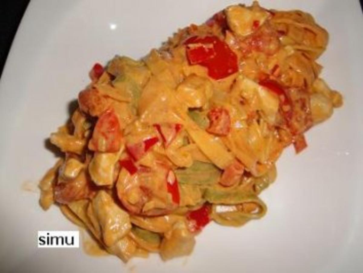 Nudeln an Tomaten-Kokossauce - Rezept mit Bild - kochbar.de