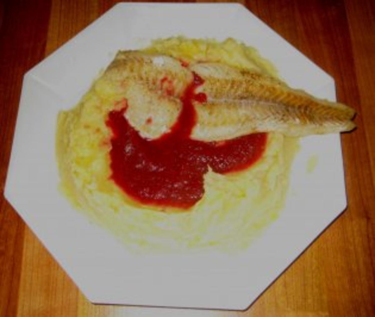 Fisch - Kabeljaufilet auf rote Betespiegel mit Kartoffelrand - Rezept - Bild Nr. 2