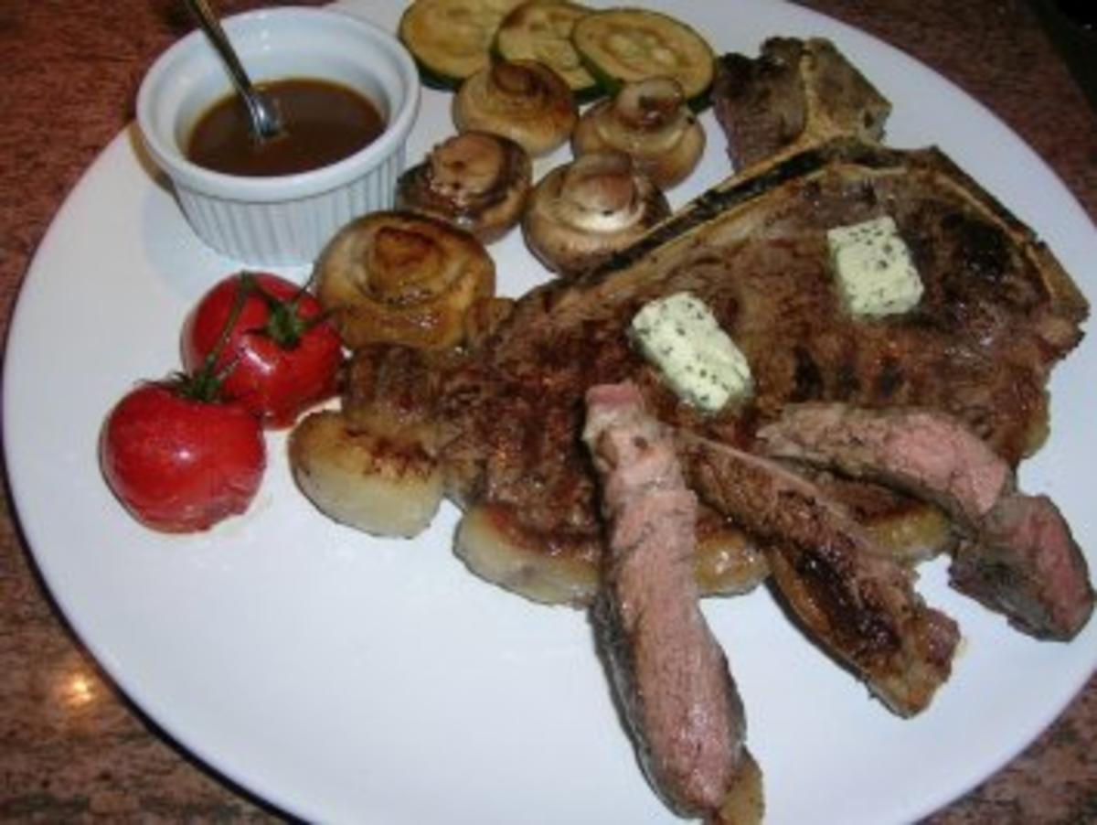 Bilder für T-Bone Steak eingelegt in Cognac-BBQ-Sauce mit Gemüsebeilage - Rezept