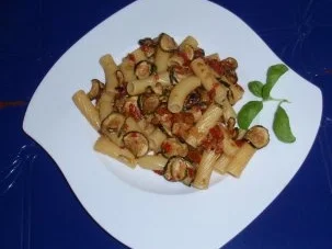 Rezept: Zucchini-Nudelpfanne Bild Nr. 4 Zucchini-Nudelpfanne - Rezept - Bild Nr. 4