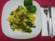 Tagliatelle grün-weiß - Rezept