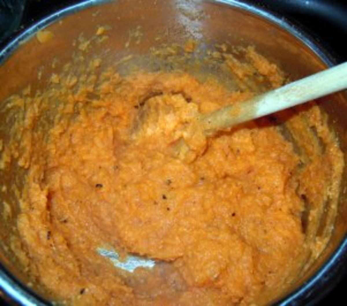 Hähnchenbrust mit Erdnusssauce, Paprikagemüse und Süßkartoffelpüree - Rezept - Bild Nr. 7