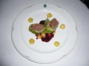 Rehrücken im Kohlblatt mit Apfel-Preiselbeerkompott - Rezept