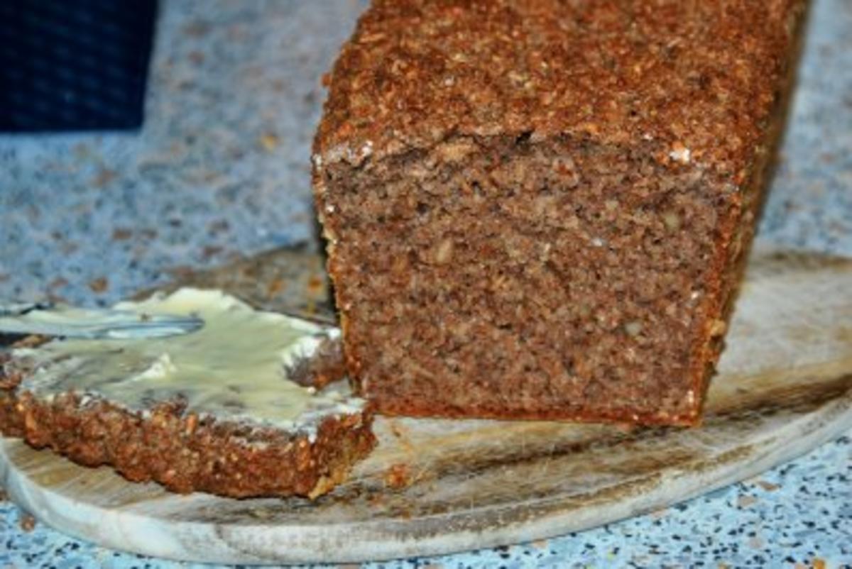 Bilder für Schnelles Dinkel-Walnussbrot... - Rezept