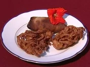 Zwiebelpakora und Kalbfleischpastetchen (Markus Mörl) - Rezept