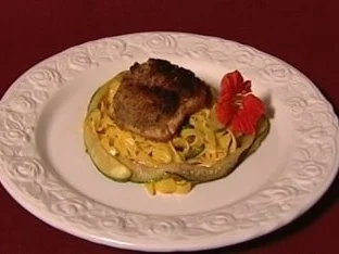 Gratinierter Wildlachs mit Tagliatelle in Safransoße (Markus Mörl) - Rezept