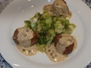 Rinderfilet mit Endiviengemüse und grüner Pfeffersauce - Rezept