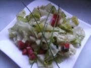 Salatbeilage mit einem Senfdressing - Rezept