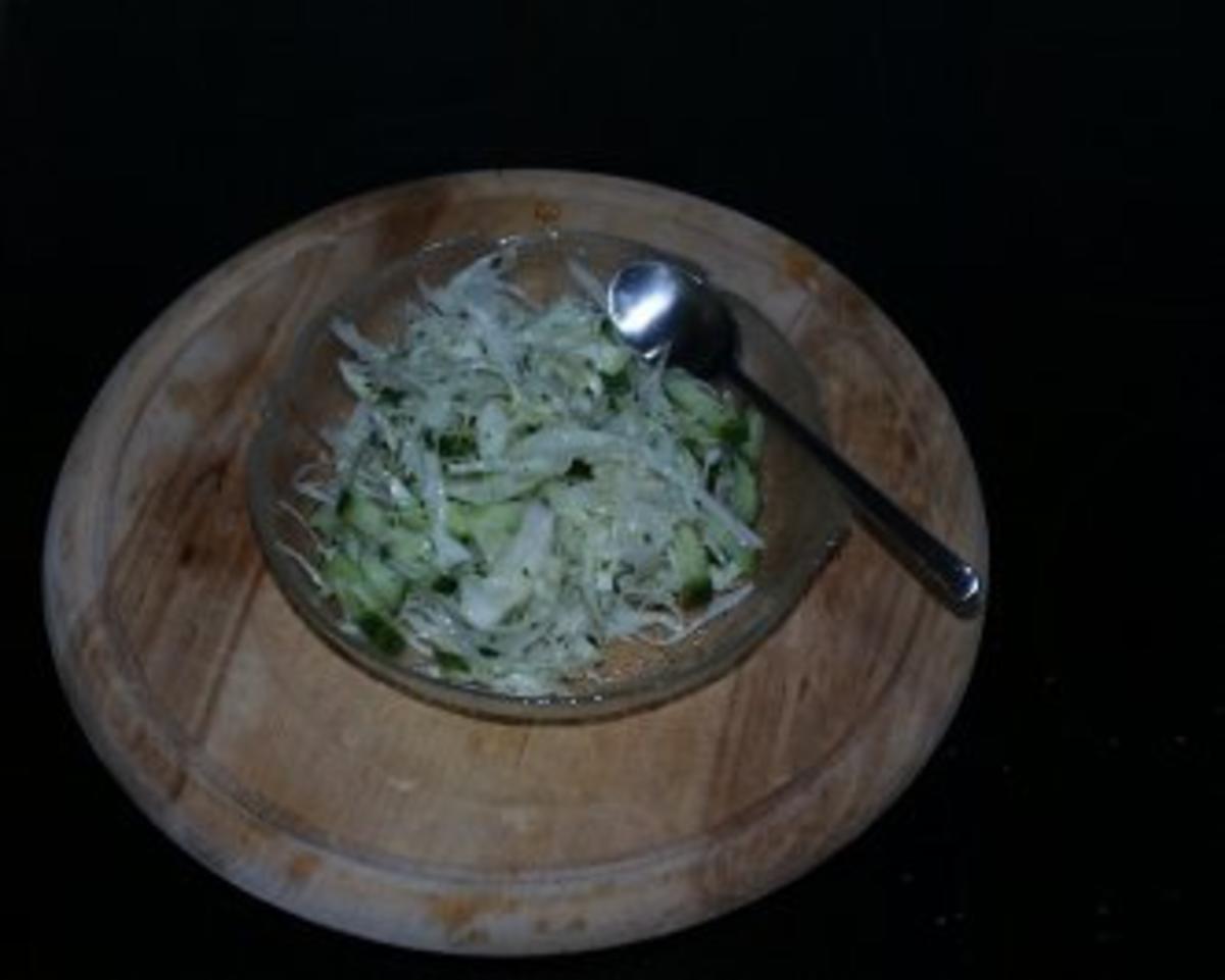Salat: Weisskraut mit Gurke - Rezept