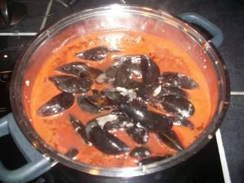 MIesmuscheln in Tomaten-Rotweinsud - Rezept - Bild Nr. 4