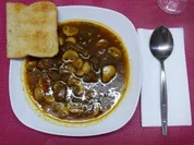 Rezept: Gulasch-Champignonsuppe Gulasch-Champignonsuppe - Rezept