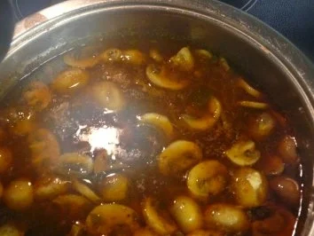 Rezept: Gulasch-Champignonsuppe Bild Nr. 3 Gulasch-Champignonsuppe - Rezept - Bild Nr. 3