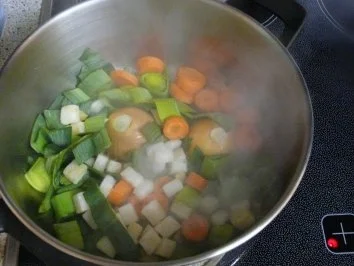 Rezept: Gehacktessuppe Bild Nr. 3 Gehacktessuppe - Rezept - Bild Nr. 3