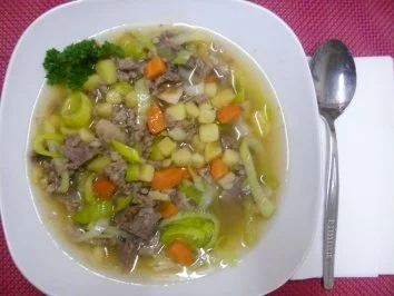 Rezept: Gehacktessuppe Gehacktessuppe - Rezept
