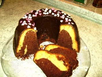 Rezept: Marmor-Eierlikörkuchen Marmor-Eierlikörkuchen - Rezept