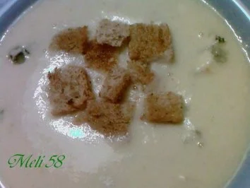 Rezept: Suppen: Blumenkohlcreme mit Roquefort Bild Nr. 2 Suppen: Blumenkohlcreme mit Roquefort - Rezept - Bild Nr. 2