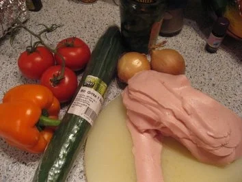 Herzhaft frischer Wurstsalat - Rezept - Bild Nr. 2