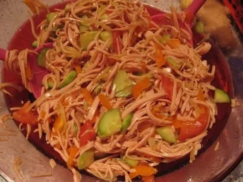 Herzhaft frischer Wurstsalat - Rezept