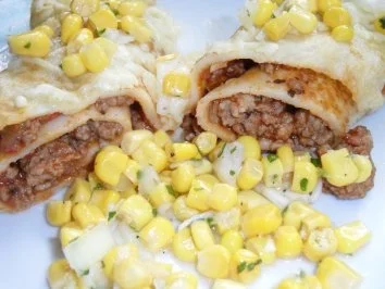 Gefüllte Pfannkuchen mit Käse gratiniert; dazu Salat - Rezept - Bild Nr. 5