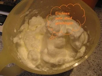 Rezept: Heidelbeerrolle Bild Nr. 3 Heidelbeerrolle - Rezept - Bild Nr. 3