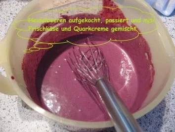 Rezept: Heidelbeerrolle Bild Nr. 8 Heidelbeerrolle - Rezept - Bild Nr. 8