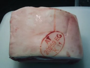 Fleischgerichte:Gespickter Karreebraten - Rezept - Bild Nr. 2