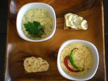 Kräuterbutter mediteran - Rezept