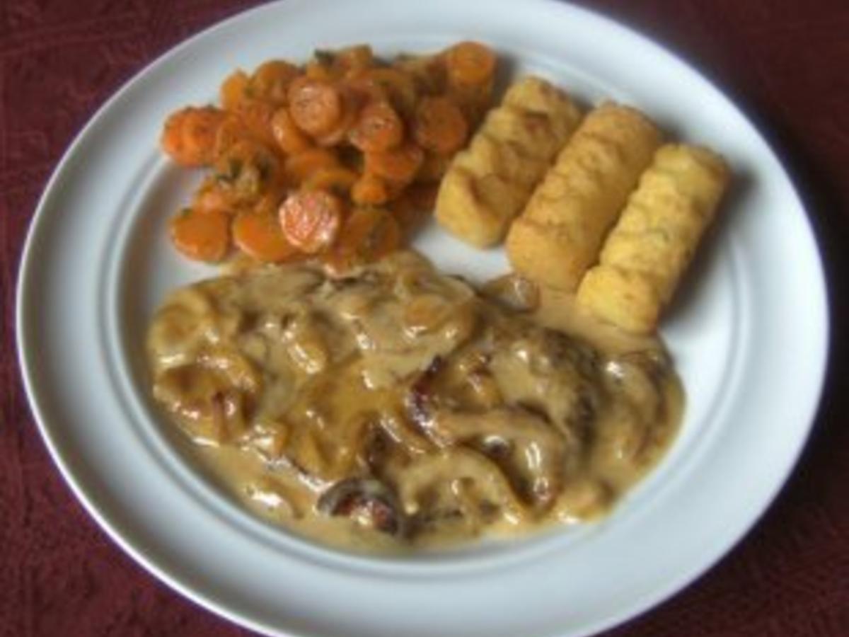 Kasseler Steaks in zwiebeliger Honig Senf Soße - einfach - von Cookies