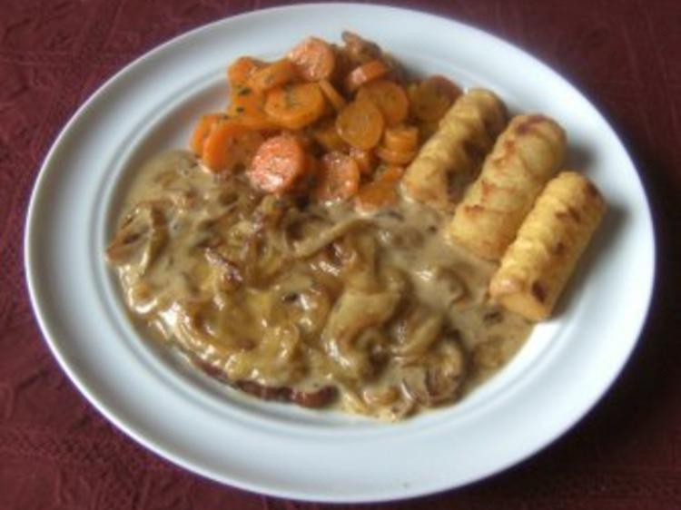 Kasseler Steaks in zwiebeliger Honig Senf Soße - einfach - von Cookies Kasseler Steaks in zwiebeliger Honig Senf Soße - einfach - von Cookies