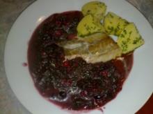 Seehechtfilet mit Beerenspinat - Rezept