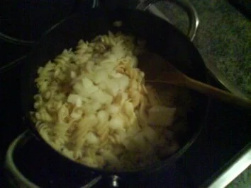 Nudeln in Schinken-Zwiebel-Käsesoße - Rezept - Bild Nr. 5