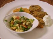 Frikadellen mit Weizengrütze und türkischem Hirtensalat - Rezept