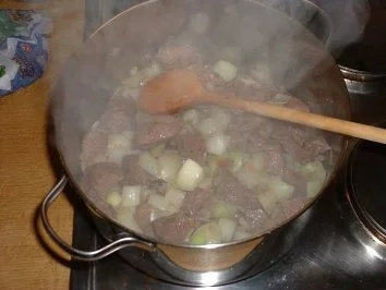 Rezept: berni´s Szegediner Gulasch Bild Nr. 3 berni´s Szegediner Gulasch - Rezept - Bild Nr. 3