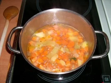 Rezept: Karotten-Rahm-Suppe Karotten-Rahm-Suppe - Rezept