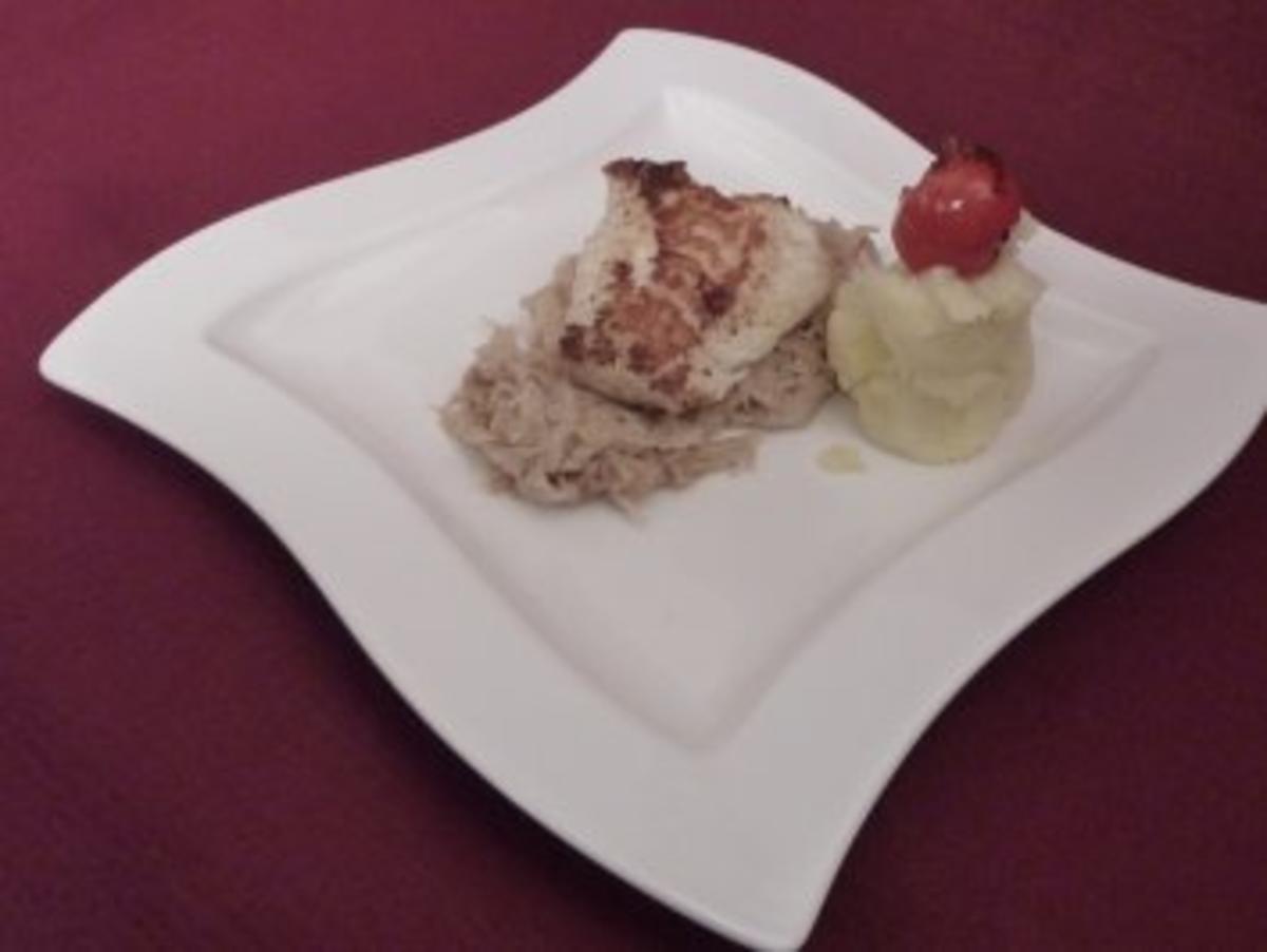 Seeteufel auf Sauerkraut und Kartoffelpüree - Rezept - kochbar.de