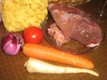 Rinderschmorbraten mit Bandnudeln und Wintergemüse - Rezept - Bild Nr. 2
