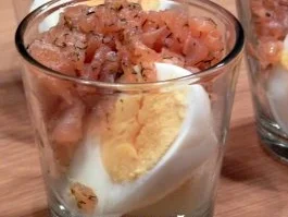 Rezept: Lachstartar im Glas Lachstartar im Glas - Rezept