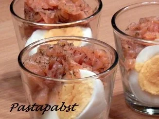 Rezept: Lachstartar im Glas Bild Nr. 3 Lachstartar im Glas - Rezept - Bild Nr. 3