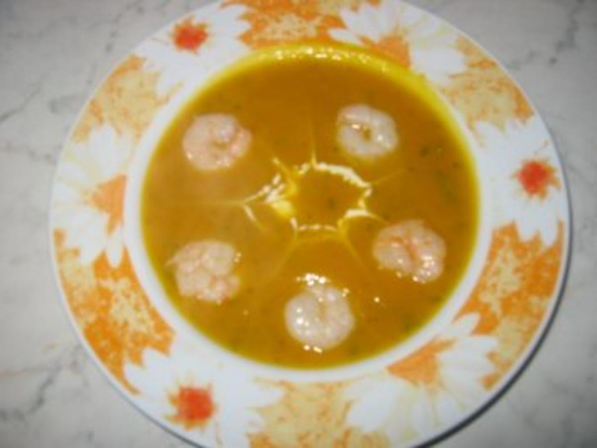 Kürbis-Kartoffel-Suppe mit Garnelen - Rezept